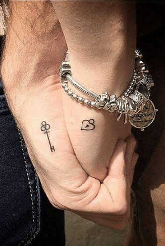 Motiv kleines mann tattoo ▷ 50+